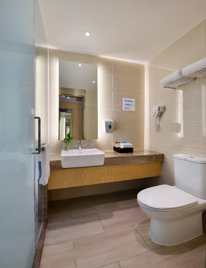 Holiday Inn Express Chengdu Tianhe Exteriör bild